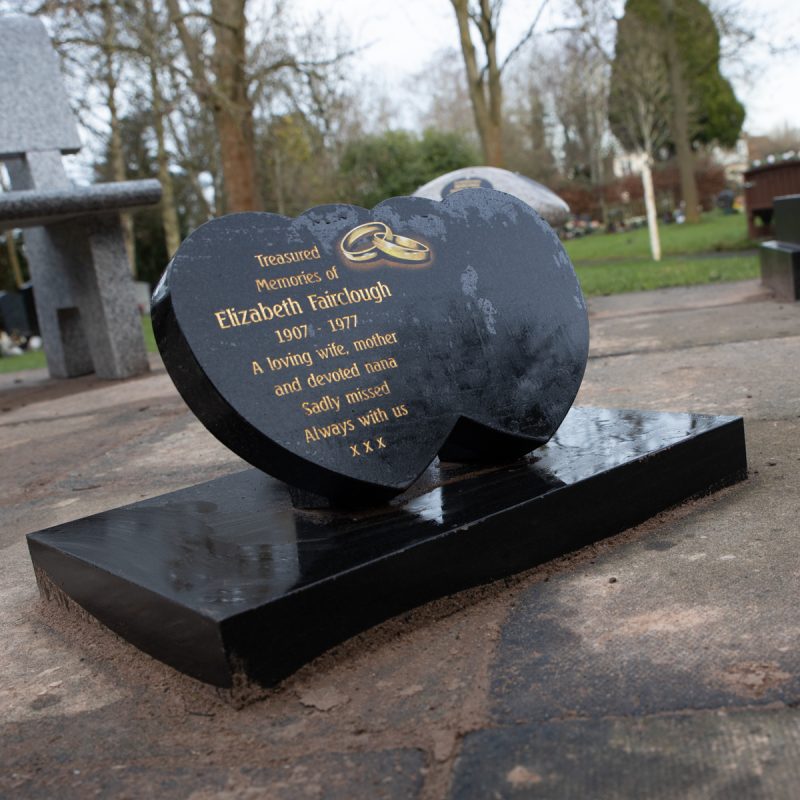 Double Heart memorial in black granite – Worcester Cemeteries